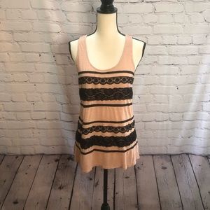 Forever 21 || Mauve and black lace razorback tank